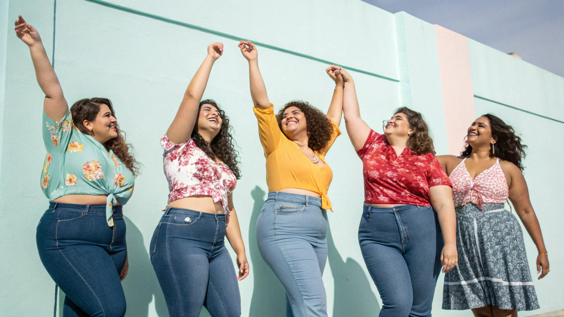 Cómo vestir con estilo en verano si usas tallas grandes (sin pasar calor ni incomodarte)