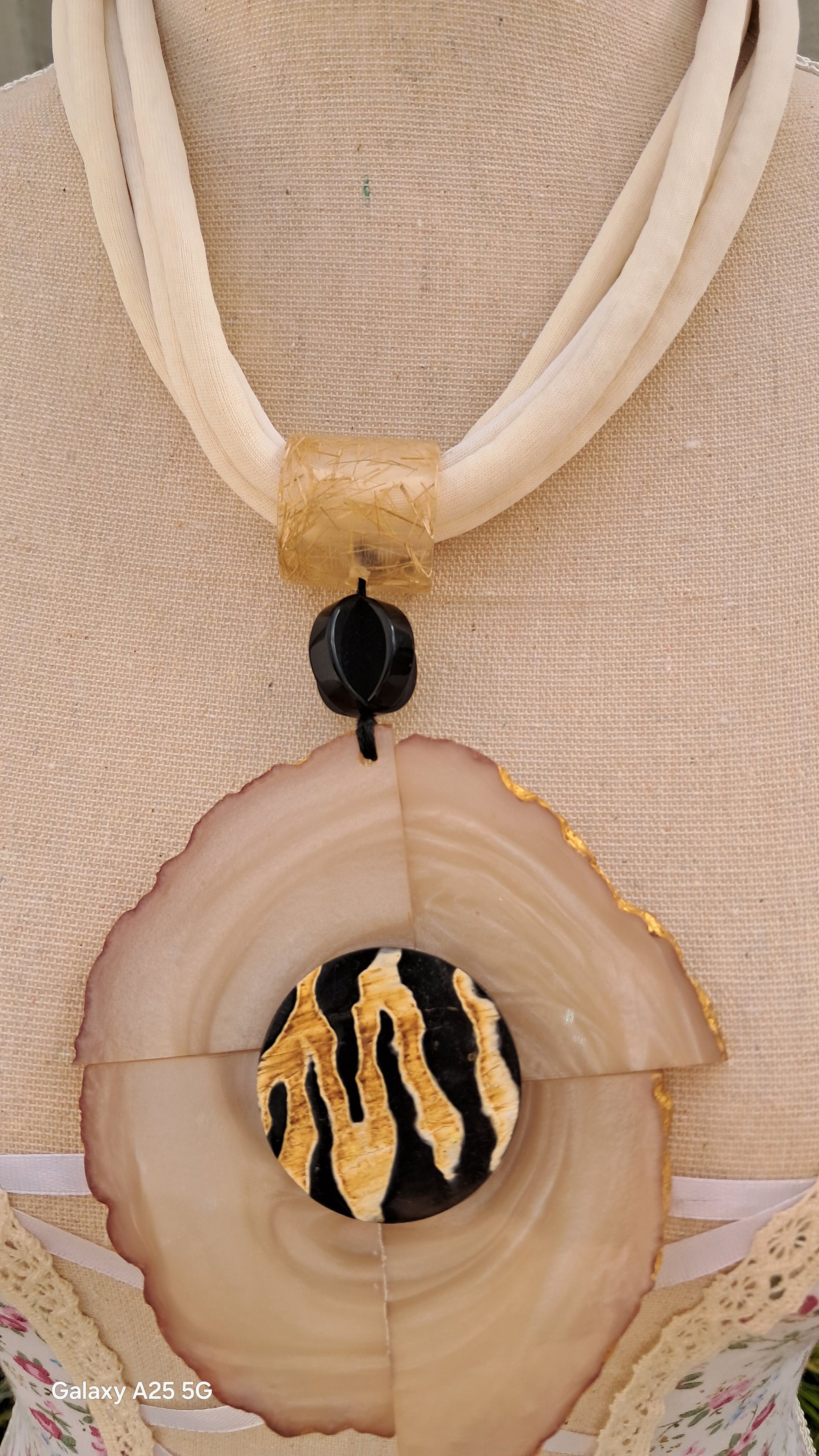 Collar de diseño