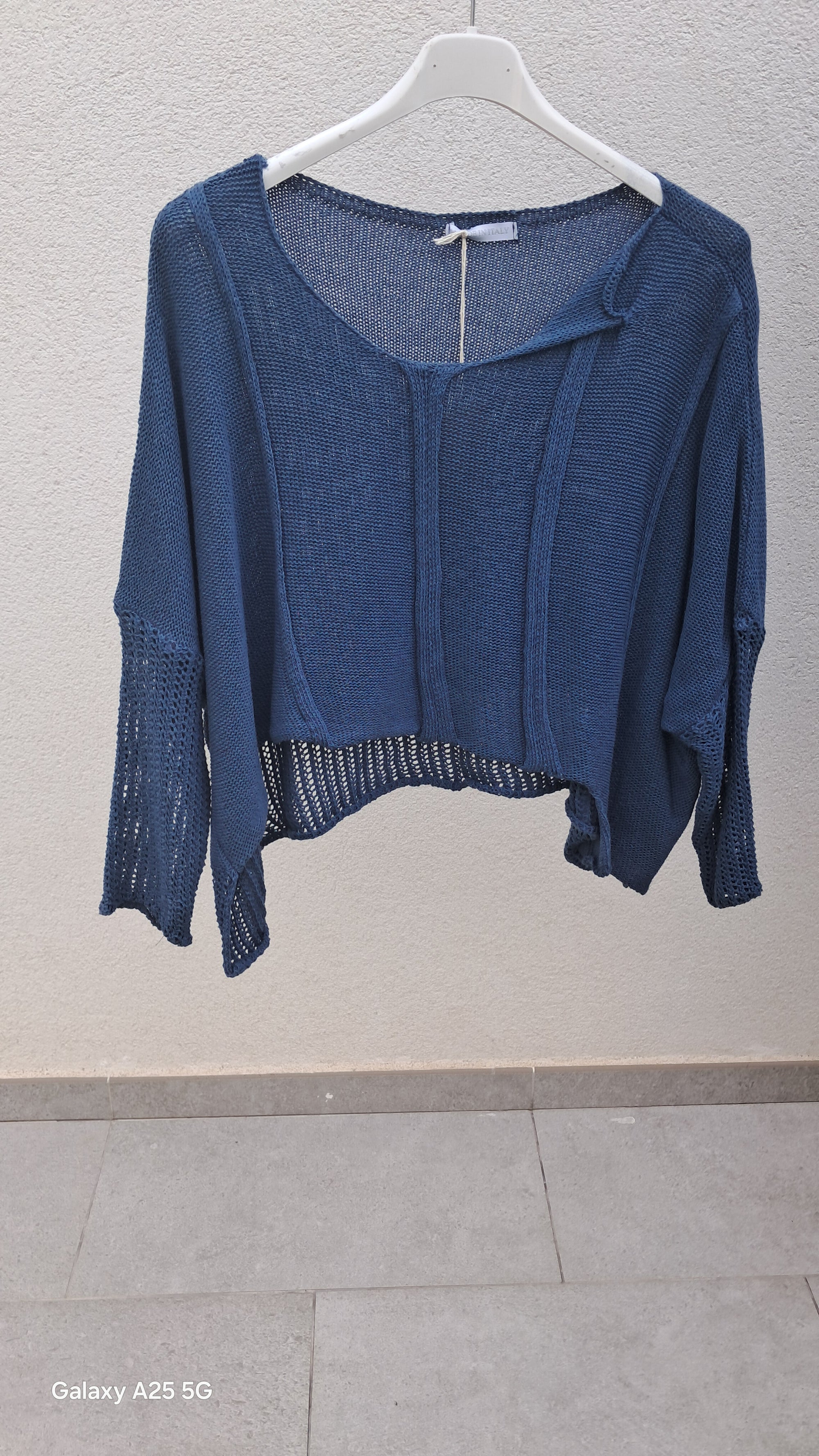 Jersey sobre camisa.