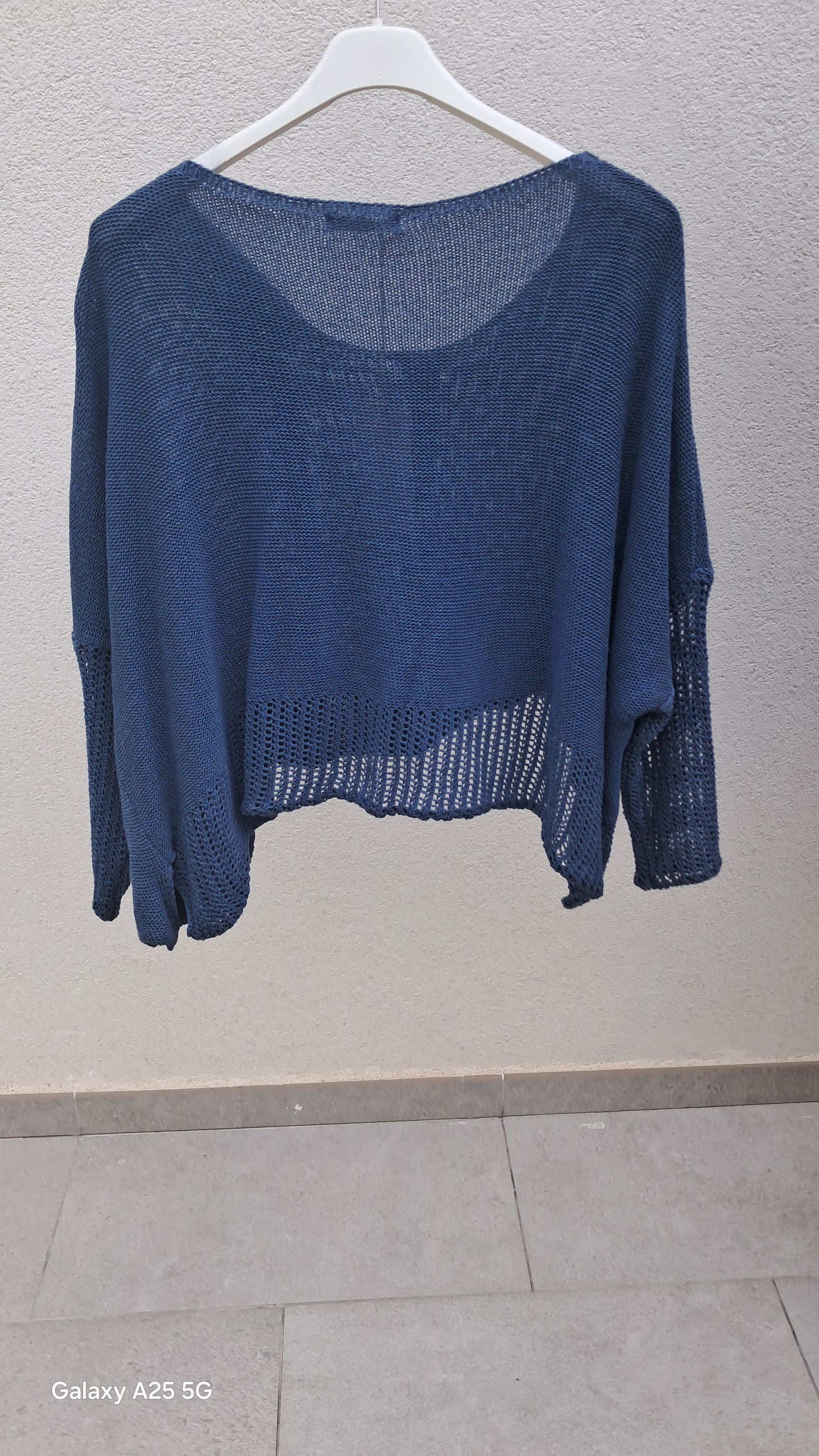 Jersey sobre camisa.