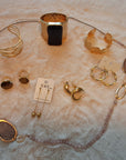 Brazaletes de color oro
