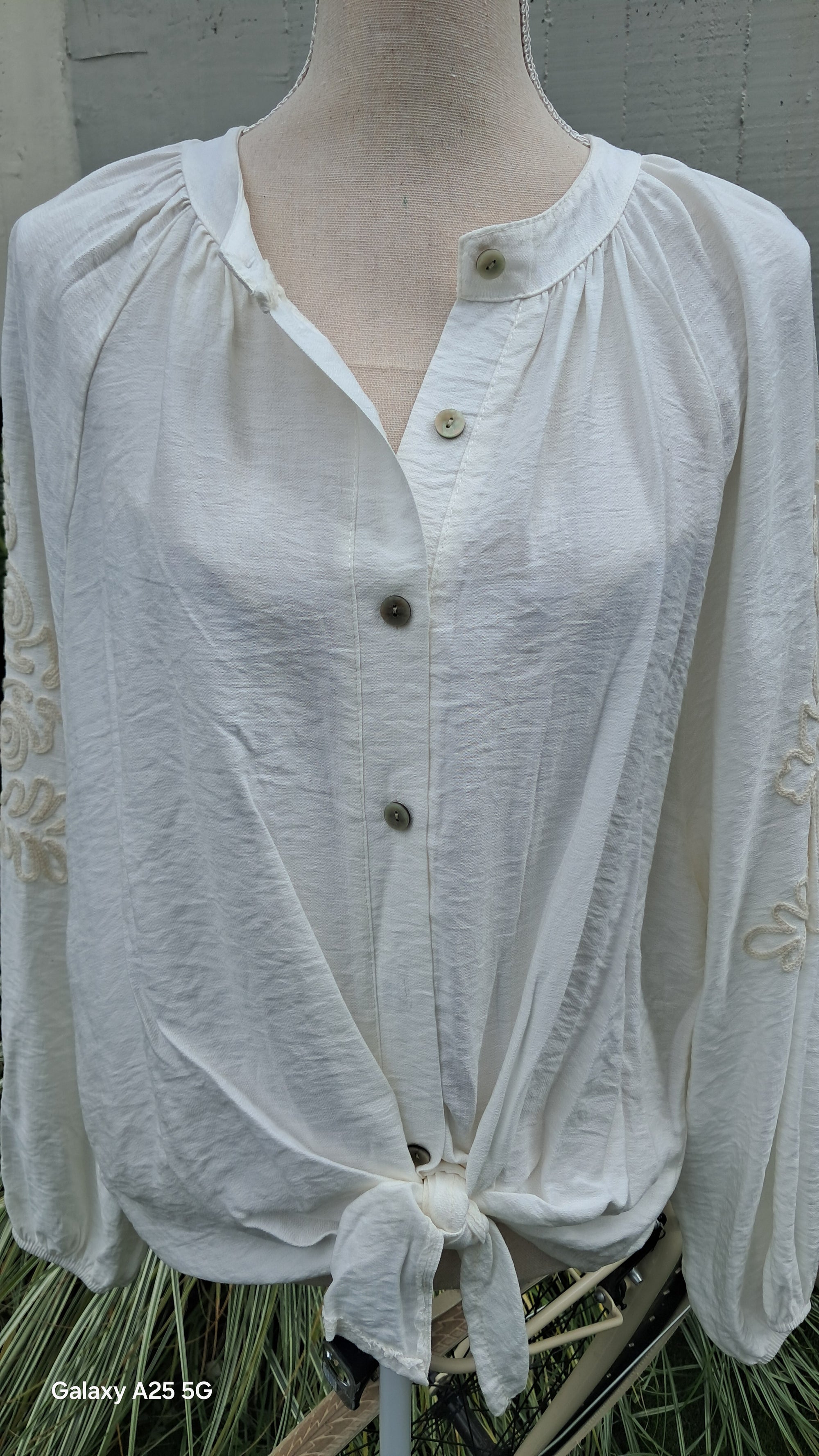 Camisa con nudo