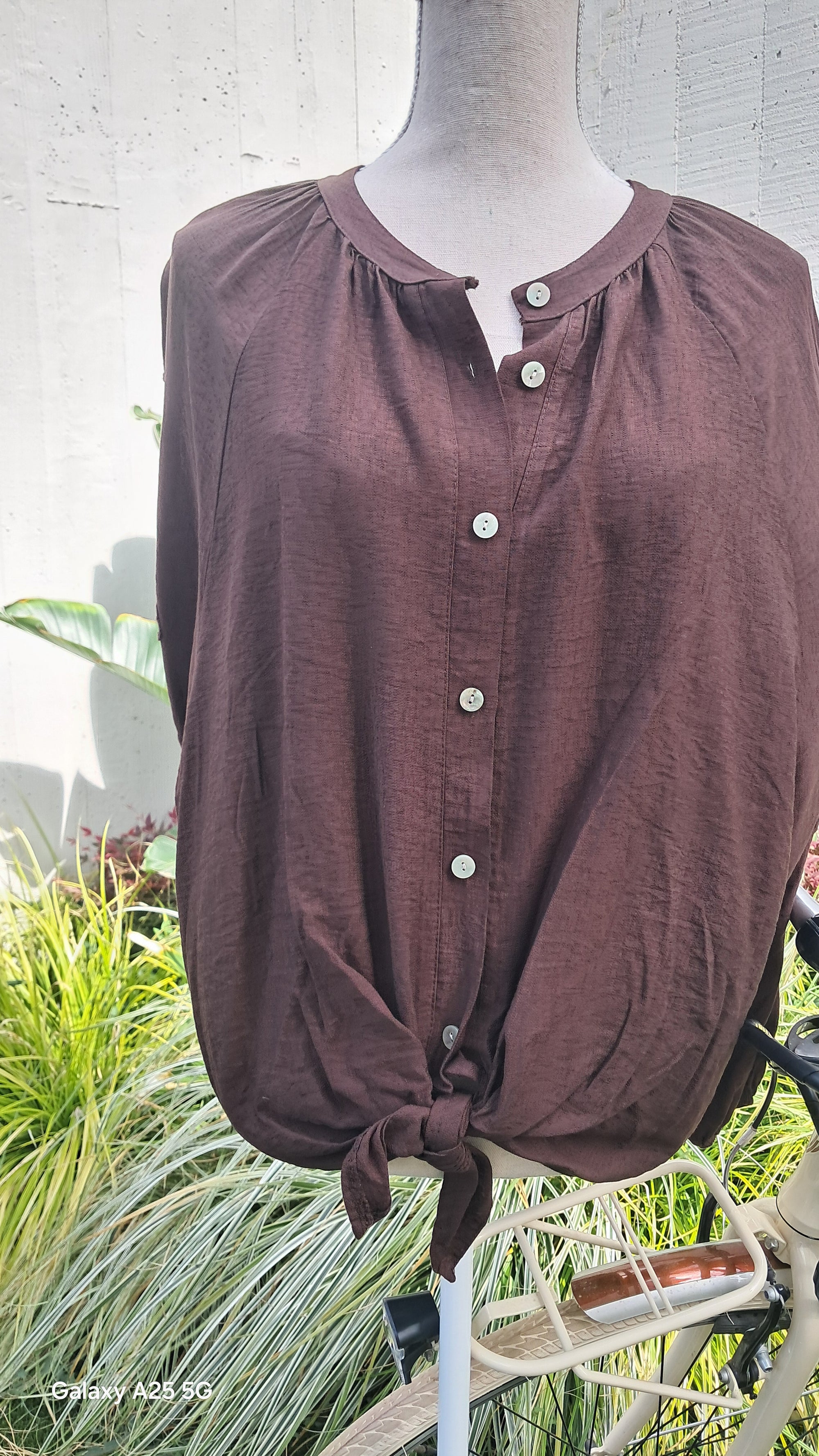 Camisa con nudo